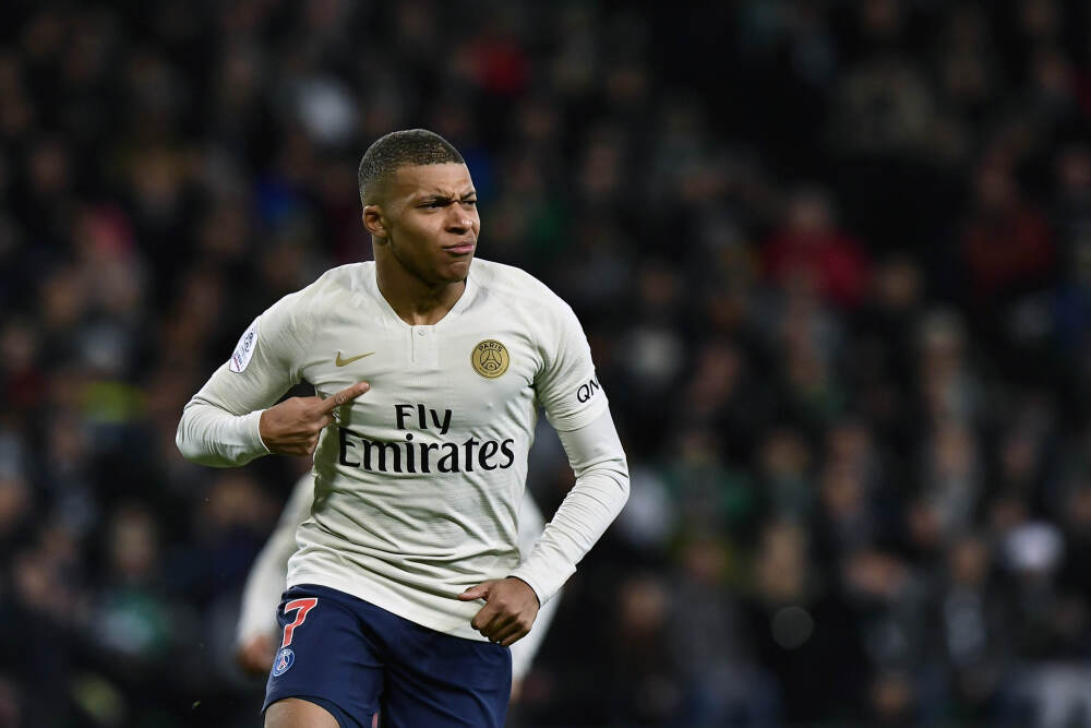 故技重施? 李连杰再次回应"换血、换心脏"传闻, 这次答案不言而喻